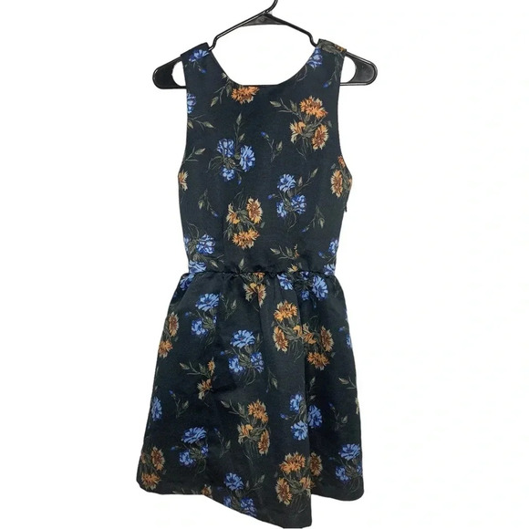 Zara Basics Flare Floral Print Navy Back Crossover Pleated Dress Size Small - Picture 2 of 11